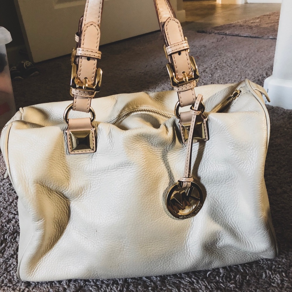 Michael Kors cream purse